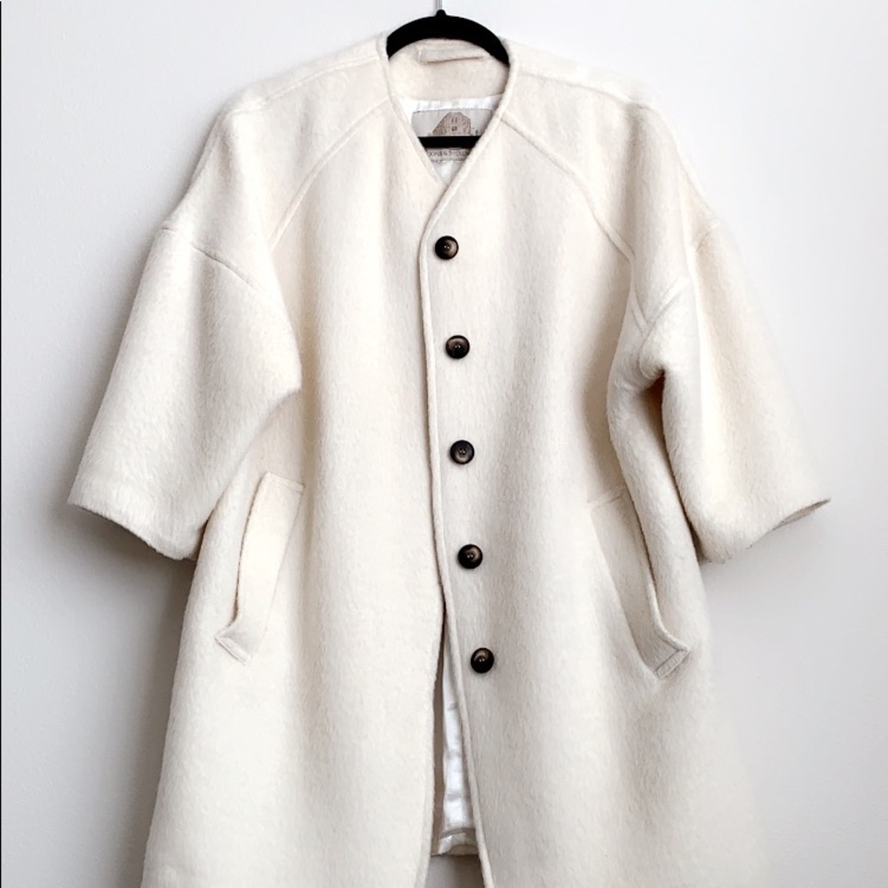 🔥H.P ASOS Very cute wool coat.